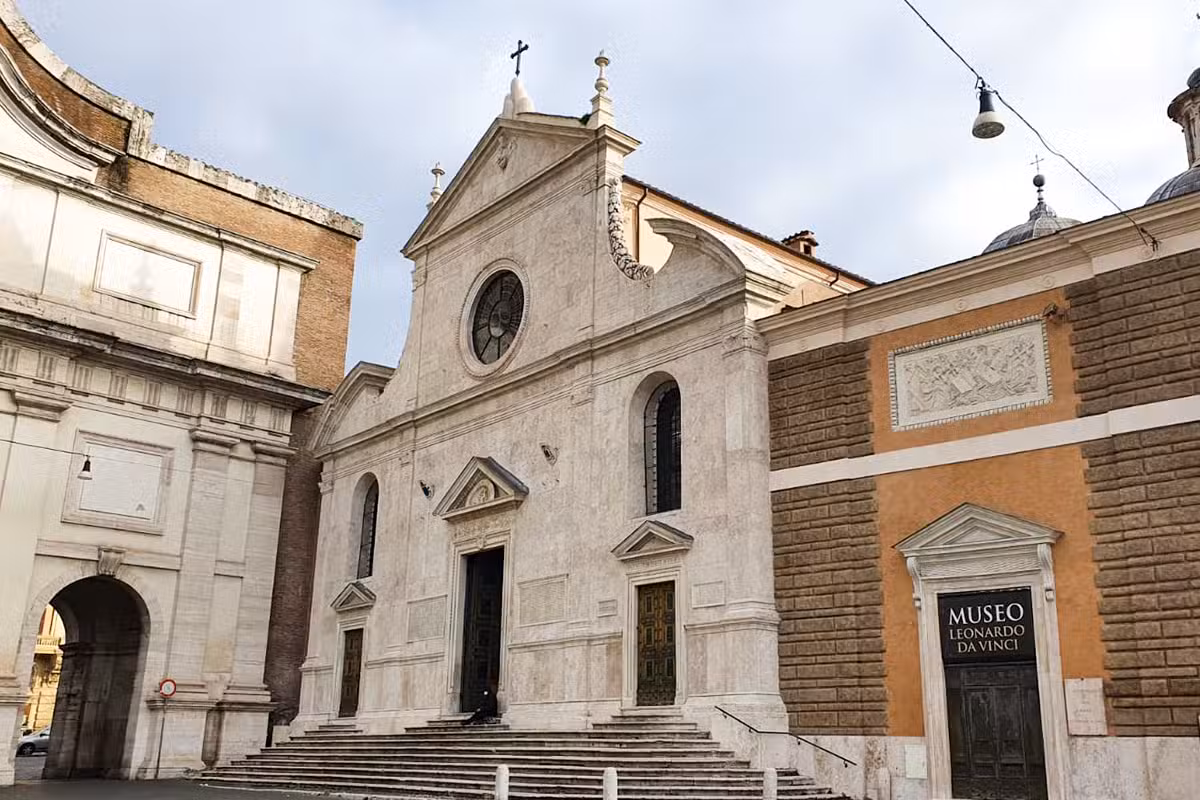 Santa Maria del Popolo, uma igreja com pinturas originais de Caravaggio. Descubra as 10 igrejas católicas imperdíveis em Roma.