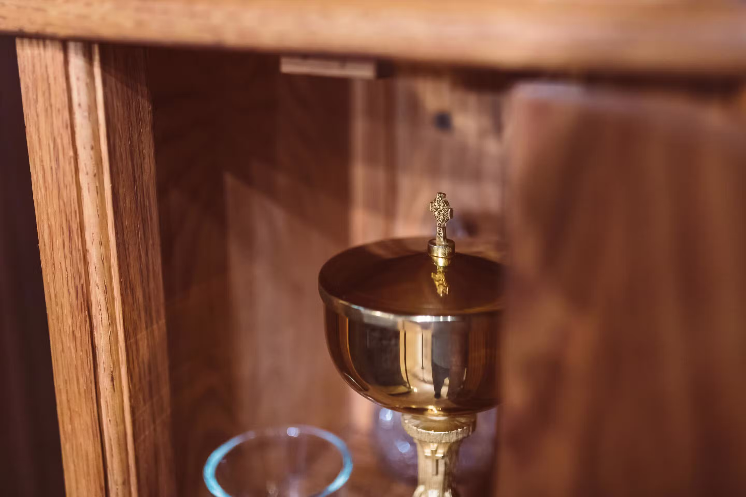 Padre Pio de Pietrelcina. Orações católicas para pedir um milagre urgente. Use este artigo quando precisar e leia outros artigos nossos no site do Horários de Missa.