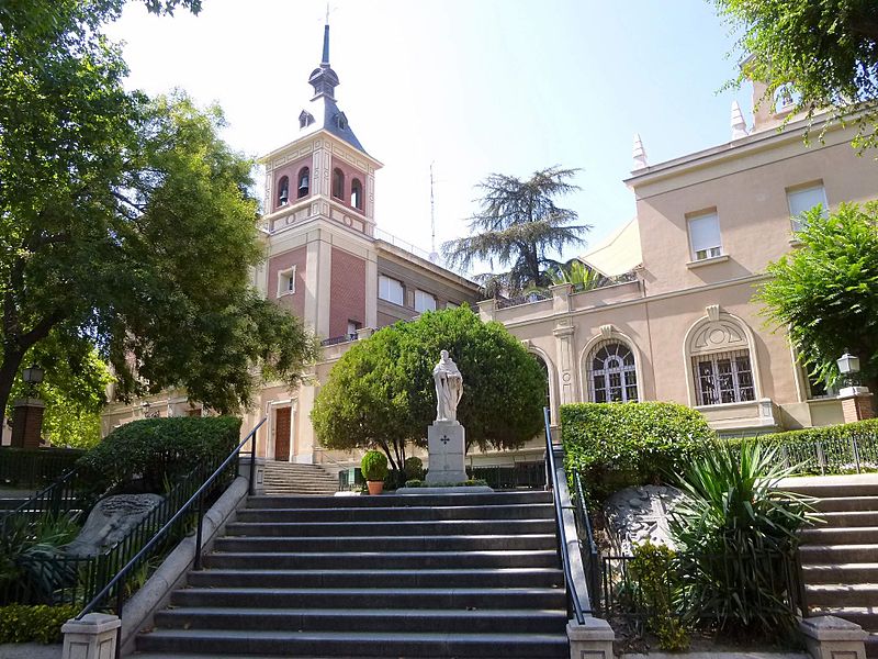 Madri abriga algumas das igrejas e basílicas mais impressionantes da Espanha. Baixe o Horários de Missa!