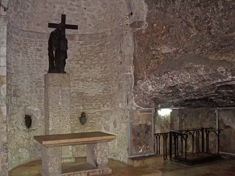Capela da Invenção da Cruz de Cristo - Horários de Missa