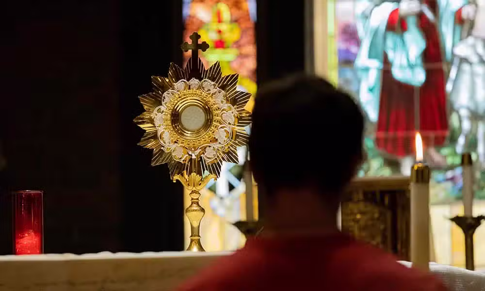 Conselhos de um santo para a Adoração Eucarística
