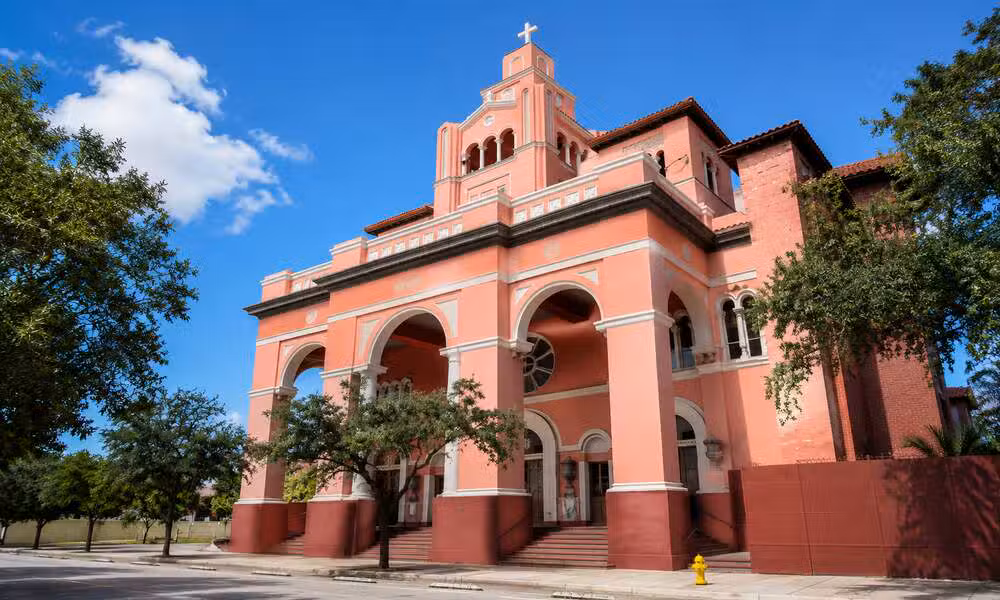 Missa em Miami - Gesú Catholic Parish - Horários de Missa